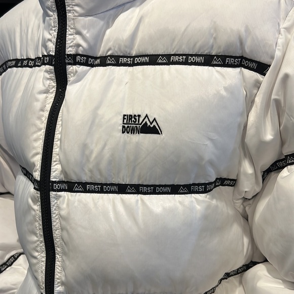 Vintage women’s first down puffer coat - Picture 11 of 14